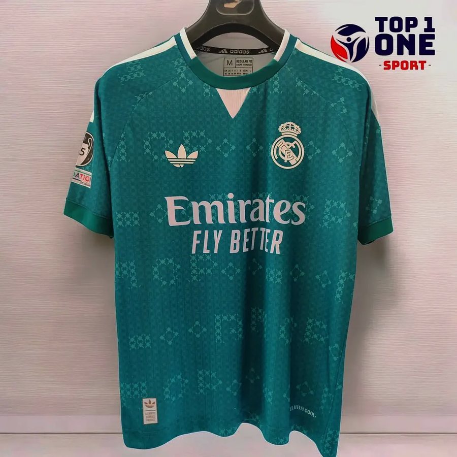 قميص ريال مدريد الأخضر (2)