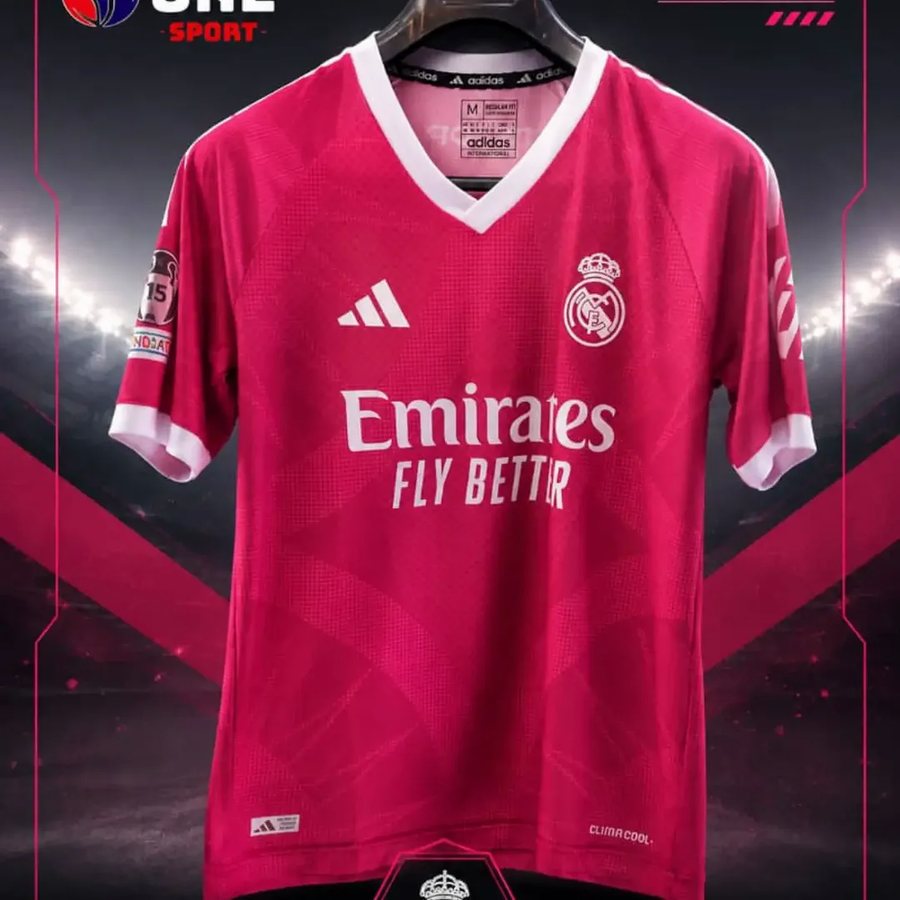 قميص ريال مدريد الوردي (2)