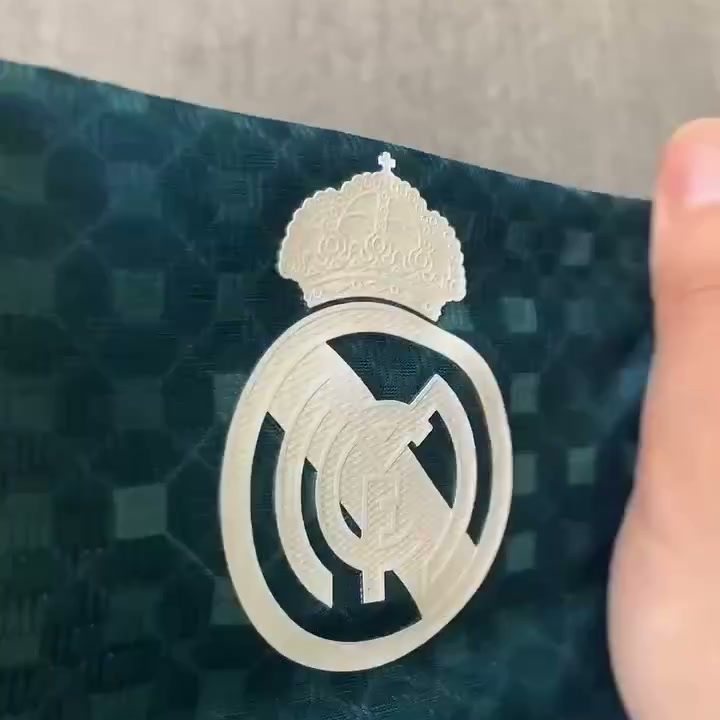 قميص ريال مدريد الثالث (أزرق بترولي) (2)